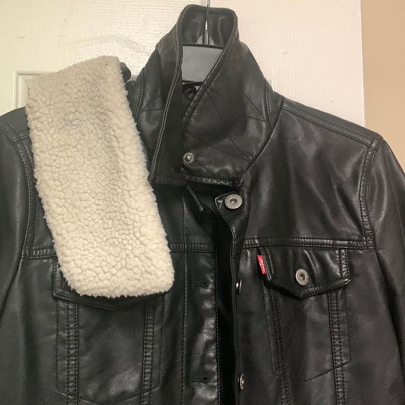 Levi's Strauss & CO Faux Leather Jacket With Removable Sherpa Collar - Picture 12 of 16